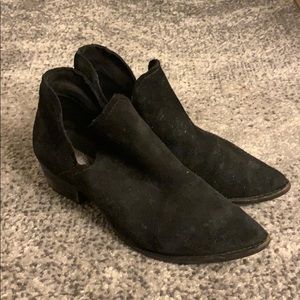 Steve Madden: black suede, Austin low ankle boot